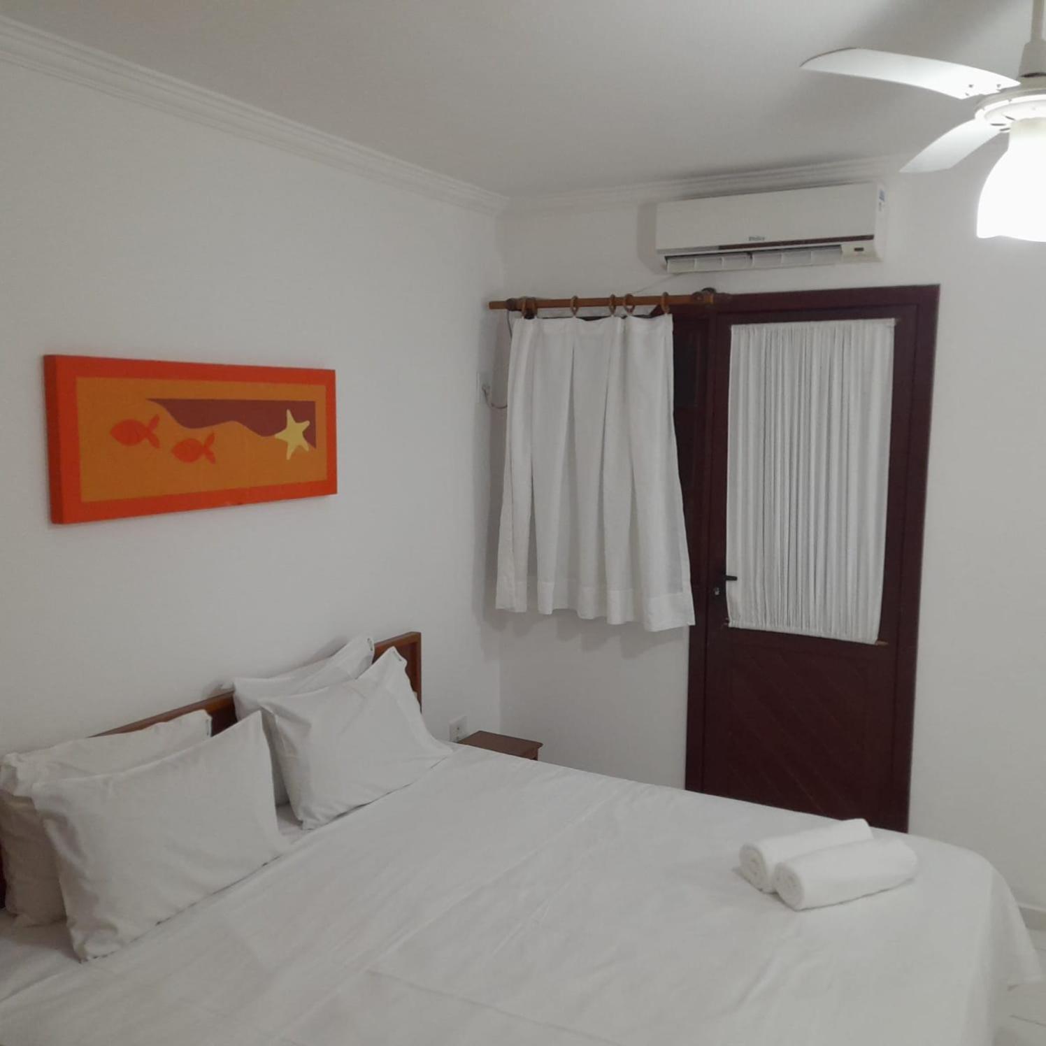 Casa de Férias Casa Duplex 3 Suítes Em Fechado